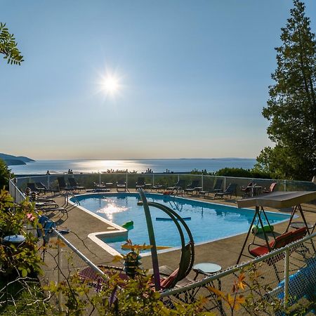 Auberge Des Falaises La Malbaie Buitenkant foto